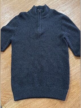 Aeropostale Men's Dark Gray Zip-Neck Ribbed Sweater